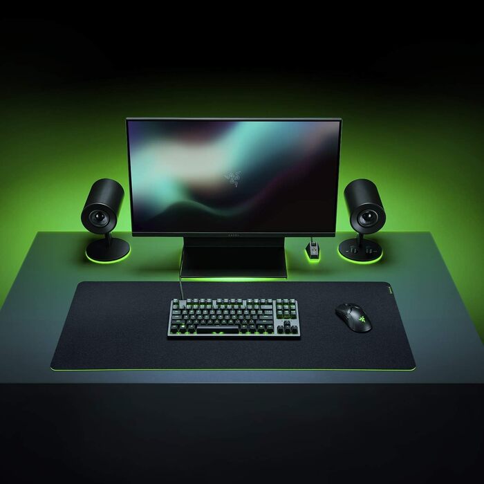 Ігровий килимок для миші Razer Gigantus V2 3XL (450 x 400 x 3 мм), текстурована мікротканина, протиковзке гумове покриття, чорний