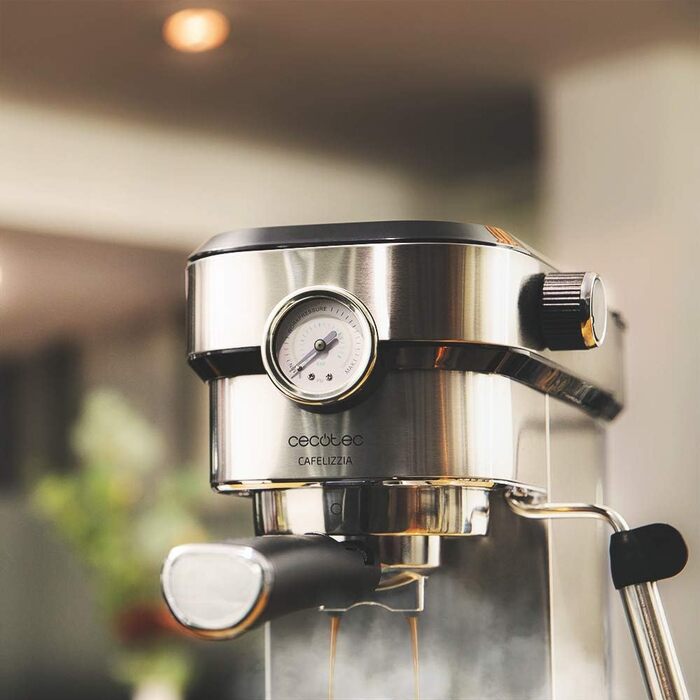Cecotec Espressomaschine Espresso and Cappuccino Cafelizzia 790 Steel Pro. 1350W, Pressure Gauge, Thermoblock System, 20 Bar Pressure, Automatic Mode for 1-2 coffees, Swivel Steam Wand, 1.2L, Stainless Steel