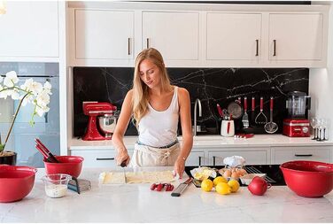 KitchenAid, Plastic, 3-Piece Mixing Bowl Set, Dishwasher Safe, Nesting, 3 Bowls with Non-Slip Base and Spout – Empire Red