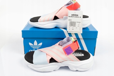 Жіночі сандалі Adidas Magmur на платформі, розмір 37 1/3