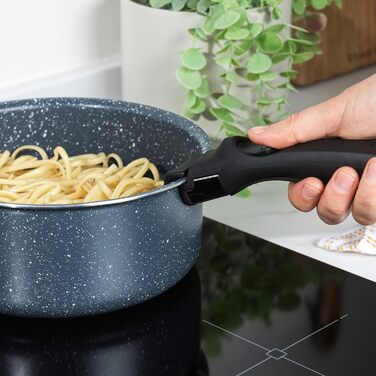 Набір каструль Russell Hobbs Clip and Cook 4 шт, знімна ручка, антипригарні, індукційні, духовка, 16/18/20 см, нічний камінь, компактне зберігання