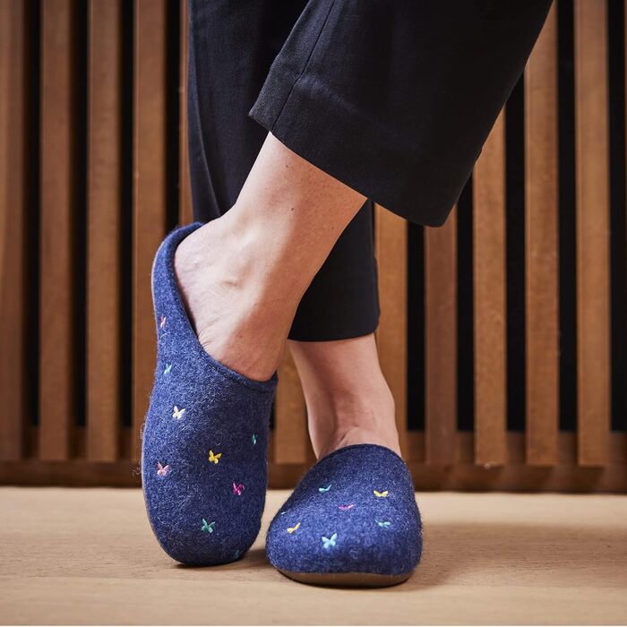 Фетрові домашні тапочки Haflinger Everest Farfalline з вишитими метеликами, 39 EU, колір джинс