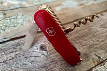 Мультитул Victorinox Explorer - Швейцарський ніж, 16 функцій, червоний