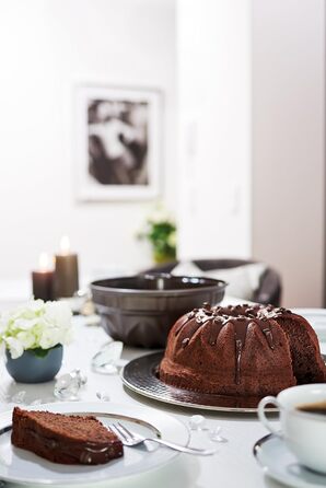 Dr. Oetker Gugelhupf 25 cm Baking Mold BACK-EDITION, round baking pan with leak-proof rim, Bundt pan with non-stick coating (Color: Brown), Quantity: 1 piece