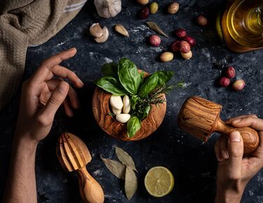 Olive Wood Mortar Set - Ø 12 cm, H 11 cm - Handmade, Ergonomic, Vintage, Eco-Friendly & Durable, Multifunctional, Decorative, Gift Idea (TH)