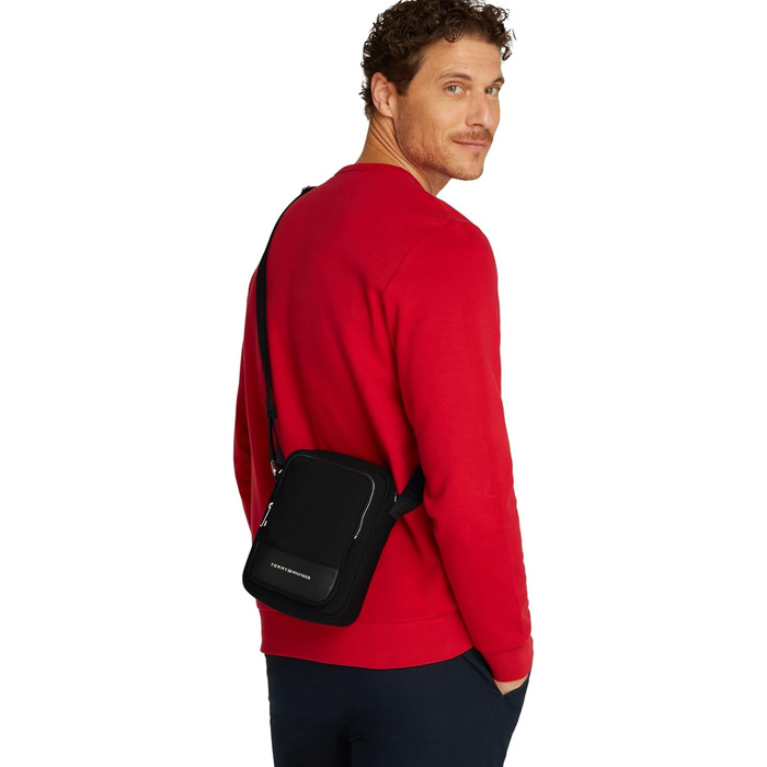 Чоловіча сумка-месенджер Tommy Hilfiger Th Business Mini Reporter AM0AM13190
