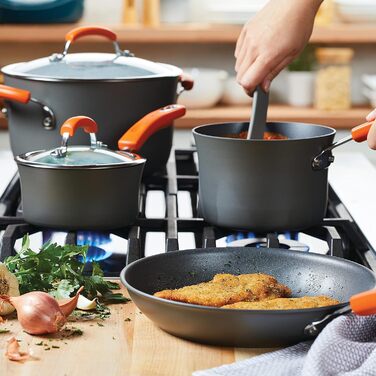 Набір посуду Rachael Ray Brights з анодованого алюмінію, 10 предметів (каструлі та сковорідки) сірого кольору з помаранчевими ручками
