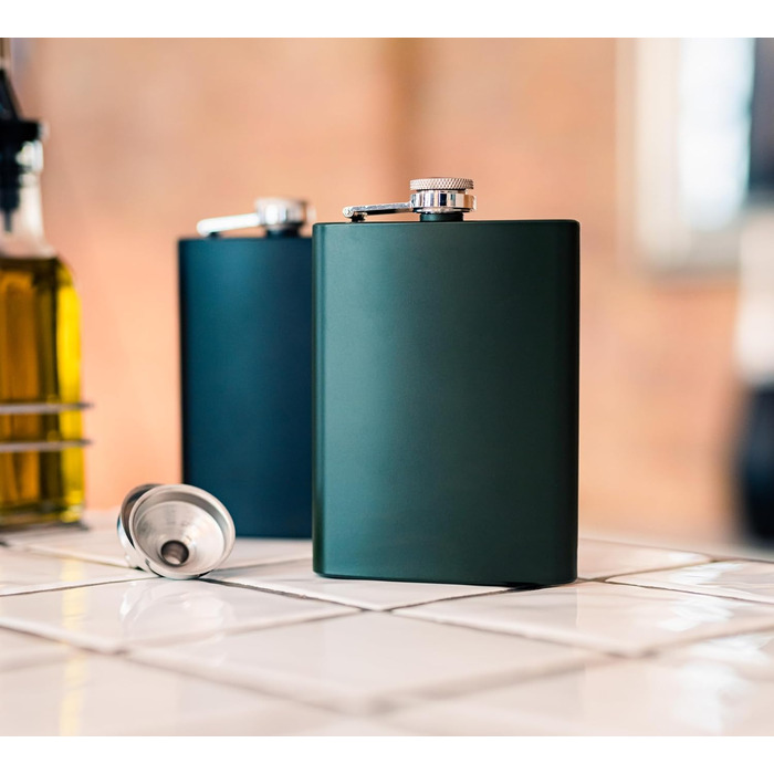 Набір з 2 флаконів з нержавіючої сталі (8oz/227ml) з воронкою - чорний/зелений - мілітарі дизайн - для алкоголю