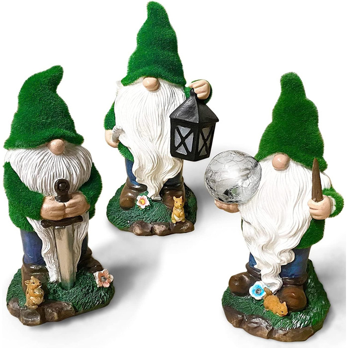 The ENCHANTED GARDEN Gartenzwerg Ranger garden figurines & garden statues garden decor for outdoors Solar Light funny gnomes for outdoors