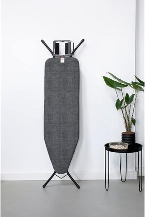 Прасувальна дошка Brabantia Jeansschwarz Standard B (124 x 38 см) з регульованою мульдою для пари