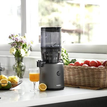 Соковитискач Hurom H320N електричний, холодного віджиму, для овочів та фруктів, 200 Вт, BPA Free, титановий сірий, тиха робота, легке очищення, контейнер 2л, сито-фільтр