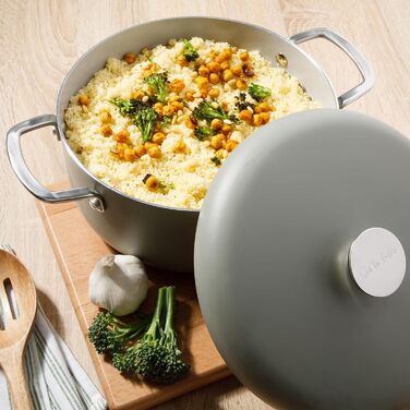 Набір кухонного посуду Sur La Table Kitchen Essentials 13-Piece, преміум-кераміка, антипригарне покриття, для індукційних плит, знімний ручка, смарагдово-зелений
