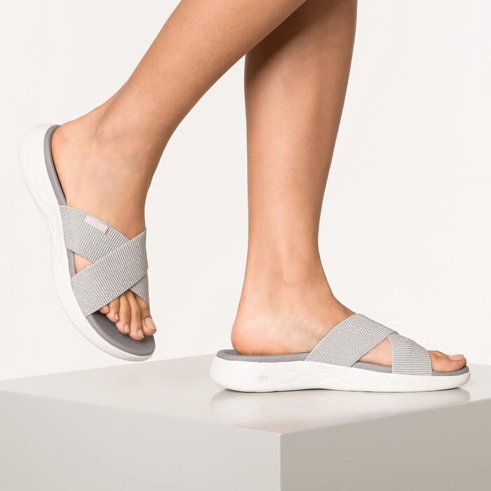 Сандалі жіночі Skechers ON-The-GO 600 Dainty сріблясті текстильні 38 EU