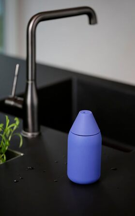 Zone Denmark Singles Dish Soap Dispenser Kitchen, Soap Dispenser, Dish Soap Dispenser, Easy Refill & Easy Dosage, Ø 7 cm, Height 15 cm, Capacity 300 ml, Indigo