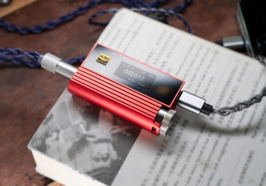 iBasso Nunchaku (червоний) — 2x TUBE JAN6418, 2x CS43198, 4x OPAMP, 4x BUF634A