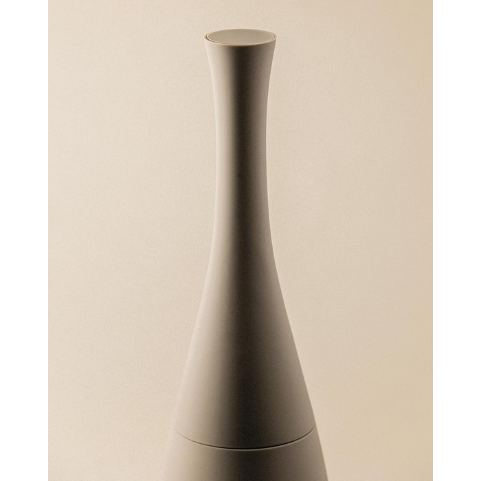 Мінімалістична щітка для унітазу COSMIC SAKU в скандинавському стилі з пластику та смоли. Тримач для щітки для унітазу чорного кольору матового.