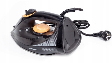 Парова праска з функцією самоочищення, керамічним покриттям та високою потужністю RIWALL