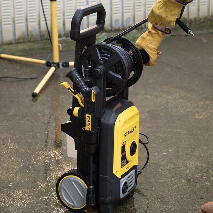 Мийка високого тиску Stanley 160 бар, 2200 Вт