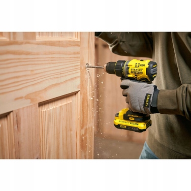 Акумуляторний шурупокрут Stanley 18 В SFMCD720B-XJ