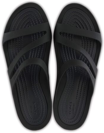 Сандалі Crocs Swiftwater W 203998462 чорні 41-42 EU жіночі шльопанці для пляжу та відпочинку