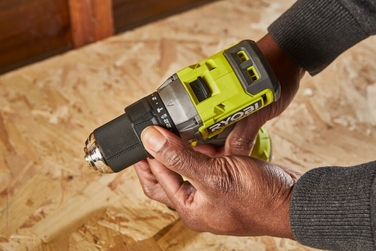 Акумуляторний шуруповерт Ryobi 18 V безщітковий, 54 Нм
