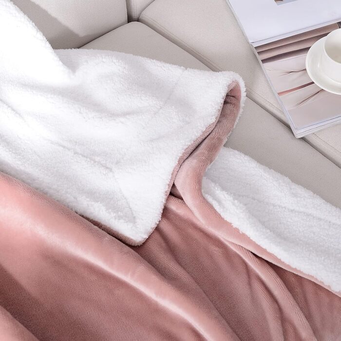 Тепла Sherpa ковдра 220x240 см сіро-рожева: м'яка, двостороння, для дивана та вітальні