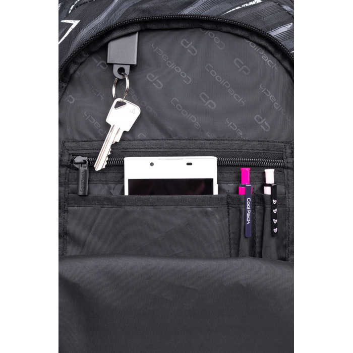 Багатовідсіковий шкільний рюкзак CoolPack, біло-чорний, 28 л