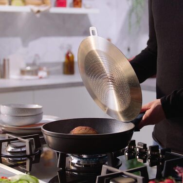 Сковорода Fissler Adamant Comfort 28 см, алюмінієва, антипригарна, стійка до подряпин, для індукції