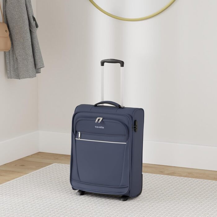 Чемодан-валіза Travelite Marine 52 см, 39 літрів: легкий, з замком, для ручної поклажі