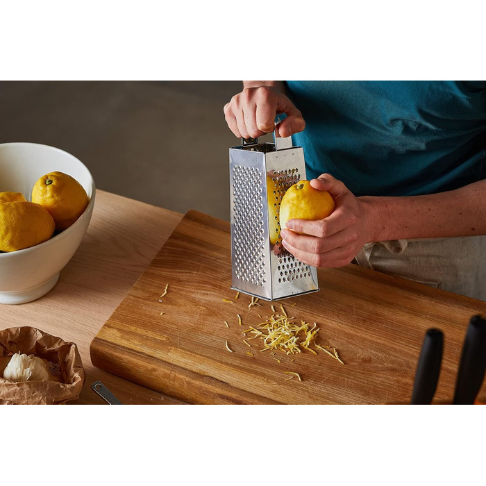 Терка Fiskars Essential 4-стороння, нержавіюча сталь, 23 см, срібляста (1065589)