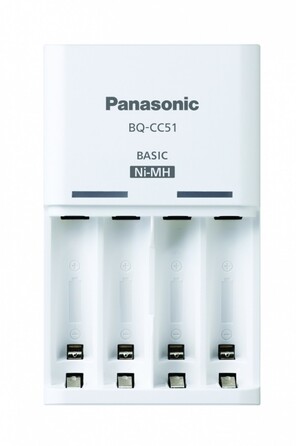 Зарядний пристрій Panasonic Eneloop BQ-CC51 з 4 акумуляторами AA 2000 mAh