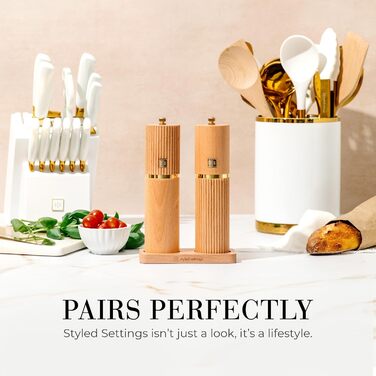 Набір для солі та перцю Styled Settings – 2 шт. ручні млини з регульованим керамічним жорном та дерев'яною підставкою. Ідеальний подарунок (бук).