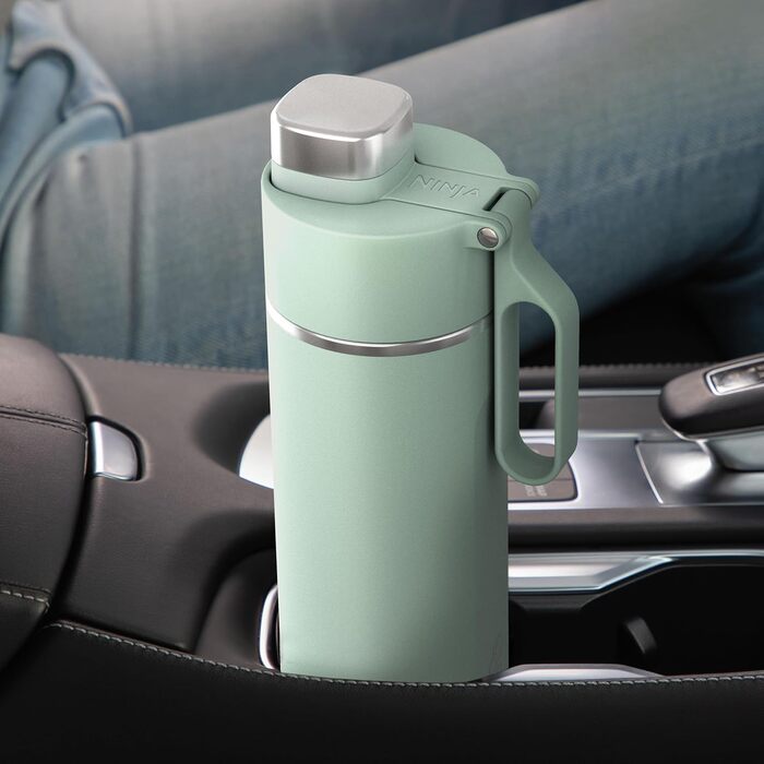 Ninja Thirsti Water Bottle/Thermo Cup to go, 700ml, leak-proof lid, for carbonated, hot & cold drinks, triple-insulated travel mug, stainless steel bottle, Mint, DW2401EUUKMT
