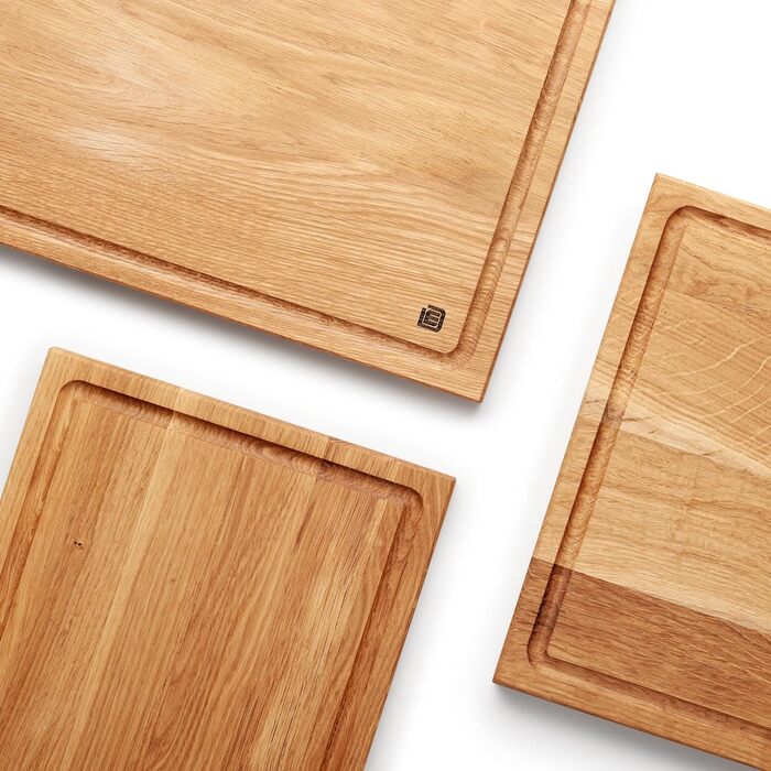 Cutting and Serving Board made of high-quality oak, 35 x 25 cm in size with juice groove | Antibacterial kitchen board from Europe | Serving board, breakfast board, solid wood board