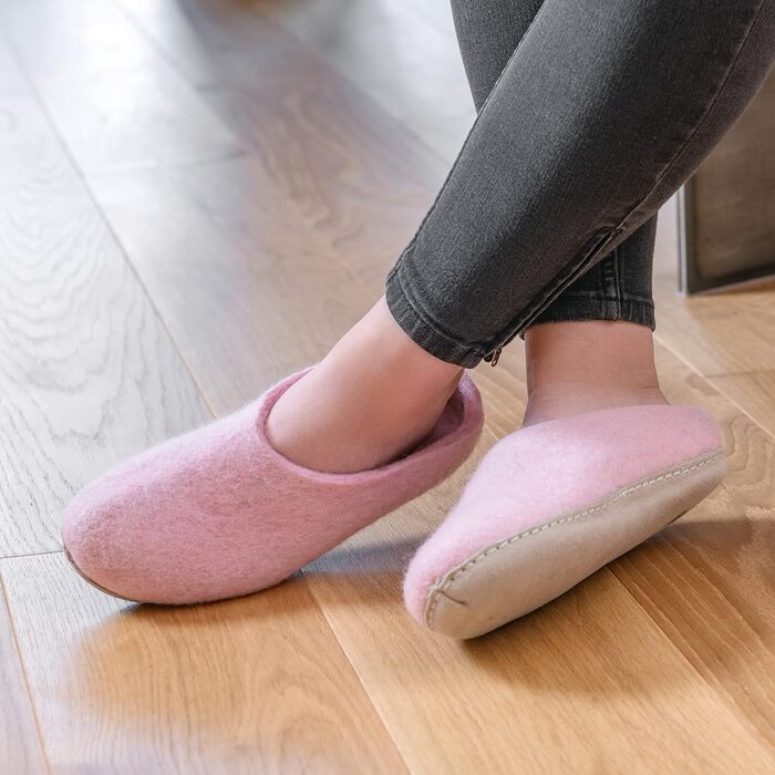 В'язані домашні тапочки для жінок - Хутряні тапочки з шкіряною підошвою - Сліпони, 100% вовна ручної роботи (38 EU, Рожеві)