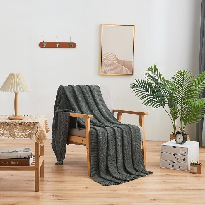 Бавовняна ковдра Longhui з в'язаним візерунком для дивану, крісел, ліжка, пляжу, декору інтер'єру, сірого кольору, 127 x 152 см. Подарунок - тканинна сумка.