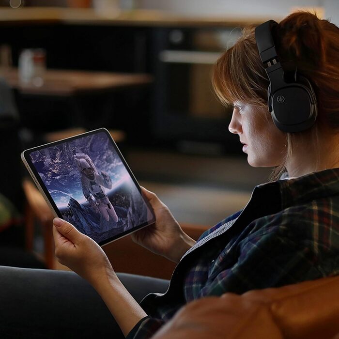 Навушники бездротові Yamaha YH-L500A Over-Ear чорні: 3D звук, Bluetooth, для дому та ігор