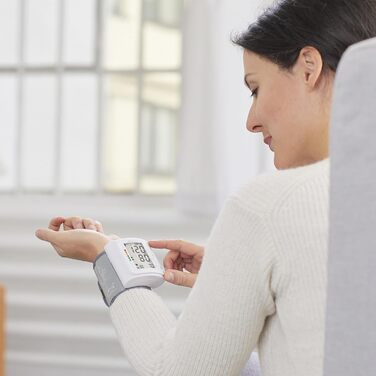 Тонометр на зап'ястя Medisana BW 320 - точний вимір артеріального тиску та пульсу, пам'ять, великий дисплей, індикатор артеріального тиску, виявлення аритмії та попередження