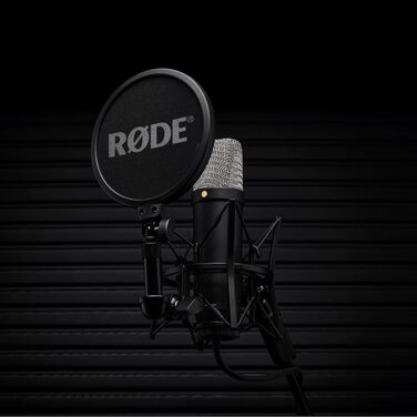 Мікрофон RØDE NT1 5 Generation: велика мембрана, XLR/USB, зі спінером та поп-фільтром для запису вокалу та подкастів (чорний)