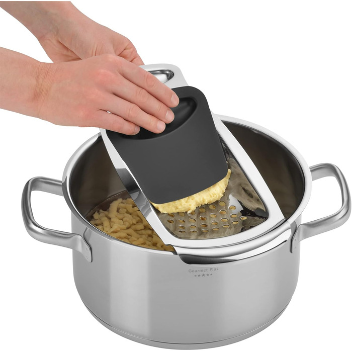 Терка для шпецле WMF Spätzle-Profi 35x14 см з нержавіючої сталі Cromargan, з лопаткою та гачком, для приготування шпецле, можна мити в посудомийній машині