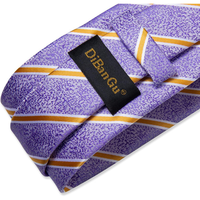 Диванні краватка з принтом смужки, комплект: краватка, нагрудна хустинка, запонки, зажим для краватки. Підходить для весілля, ділових зустрічей та формальних заходів. Колір: оливковий/чорний.