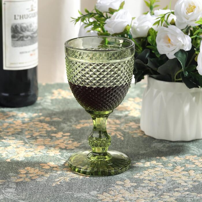 Joeyan 270ml Green Vintage Wine Glasses with Diamond Relief, Colorful Goblet Glasses Wine Goblet Set for Wine Juice Drinks, Set of 4 Retro Drinking Glasses with Stem, Dishwasher Safe
