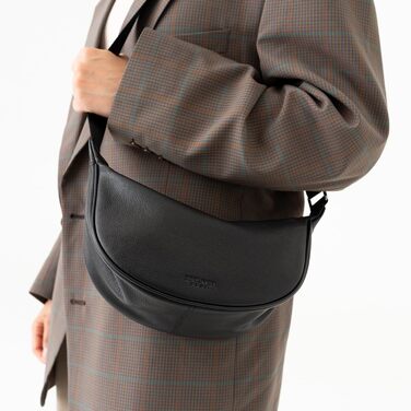 Сумка через плече Berliner Bags Luna, шкіряна напівмісяць, чорна. Жіноча сумка-багет