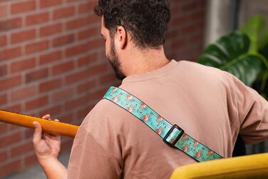 Гітарний ремінь Levy's Musikinstrumente з поліестеру, 5,1 см шириною, з мотивом пончиків та фламінго