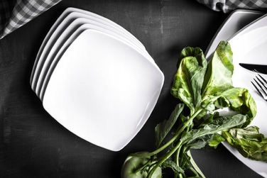 Обідно-кавовий сервіз Carlina від Konsimo, 60 предметів, на 12 осіб, біла порцеляна