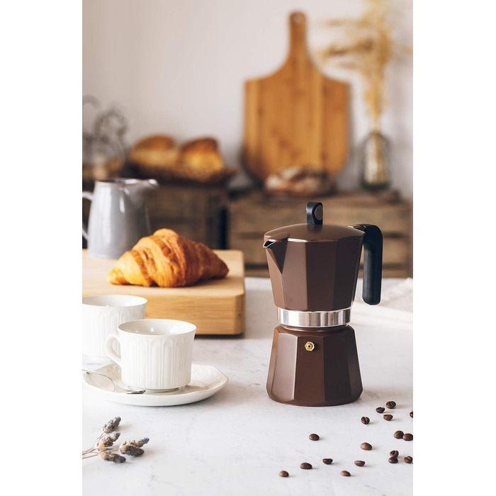 Monix New Cream - кавомашина італійського виробництва, 12 чашок, для всіх типів кухонних плит (в т.ч. індукційних)