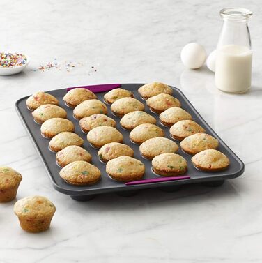 Trudeau Mini-Muffin Silicone Mold, 24 Cavities, Fuchsia