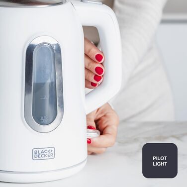 Електричний чайник BLACK+DECKER BXKE2202E, 2200W, 1.2L, поворотний на 360°, зручний для лівшів, з автовимкненням