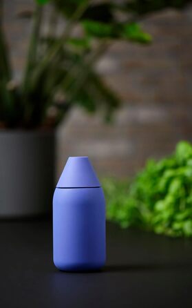 Zone Denmark Singles Dish Soap Dispenser Kitchen, Soap Dispenser, Dish Soap Dispenser, Easy Refill & Easy Dosage, Ø 7 cm, Height 15 cm, Capacity 300 ml, Indigo