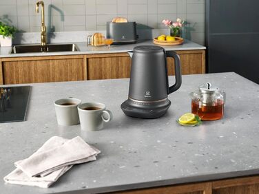 Електричний чайник Electrolux Explore 7 E7K1-6BP: акумуляторний, з регулюванням температури, 1.7 л, Black Pearl